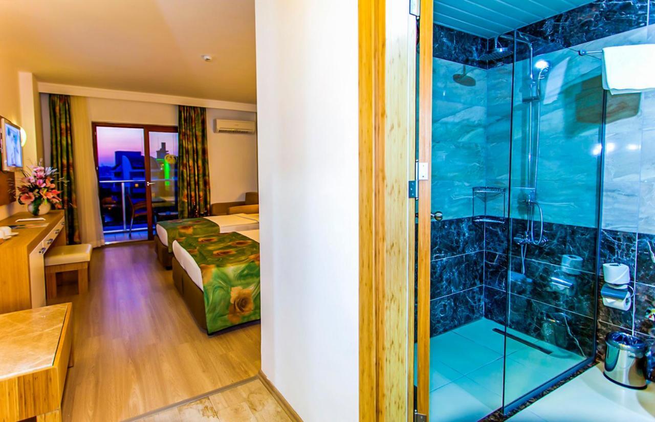 Large Double or Twin Room